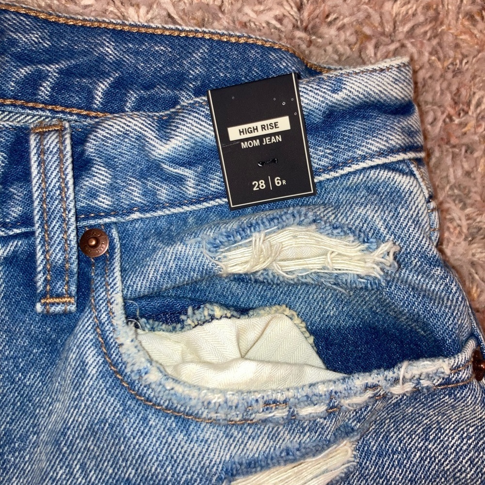Abercrombie & Fitch High-Rise Distressed Blue Jeans - Picture 2 of 13